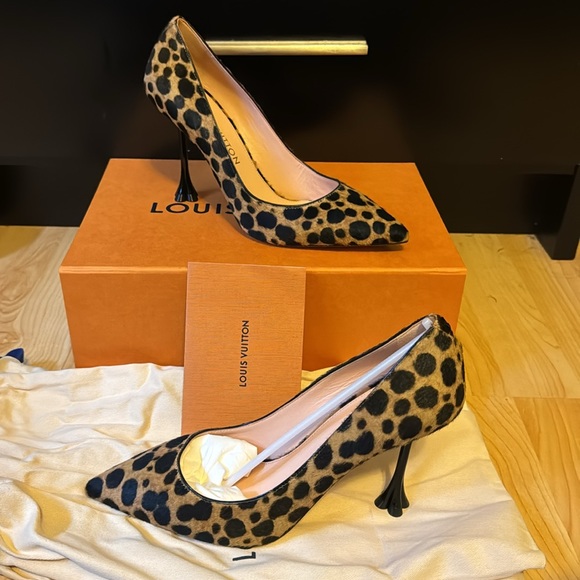 Louis Vuitton - Blossom Pump - Picture 8 of 9